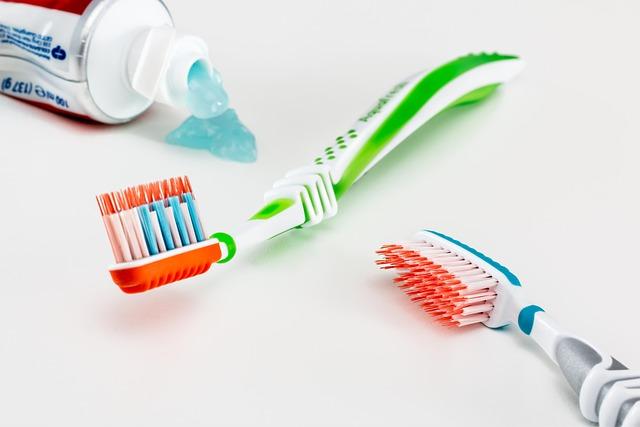 How We Tested and Evaluated Each Toothpaste for Effectiveness